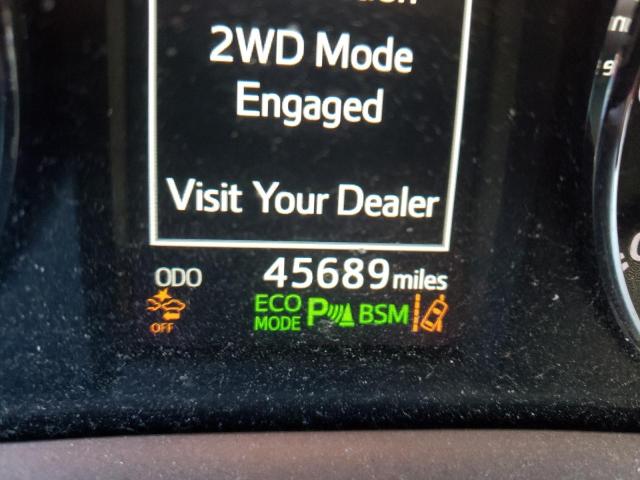 Photo 8 from auction – 2017 TOYOTA RAV4 LIMIT with VIN 2T3DFREV3HW608725