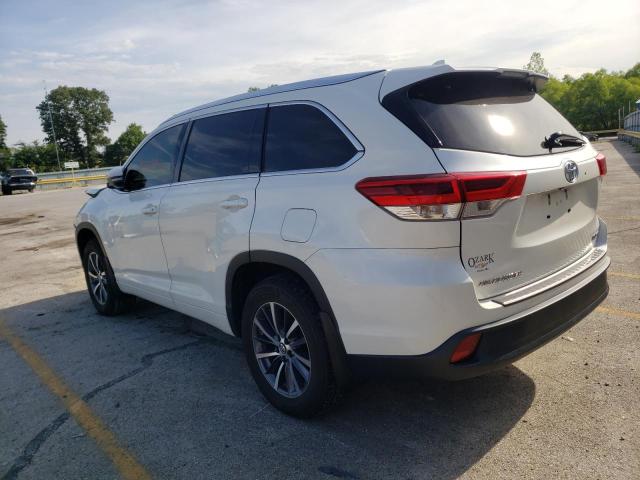 Photo 3 from auction – 2017 TOYOTA HIGHLANDER with VIN 5TDJZRFH6HS521616
