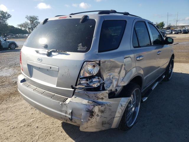 Photo 4 from auction – 2004 KIA SORENTO EX with VIN KNDJD733245323563