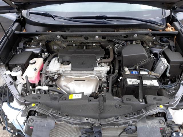 Photo 7 from auction – 2016 TOYOTA RAV4 SE with VIN JTMJFREV3GD197325