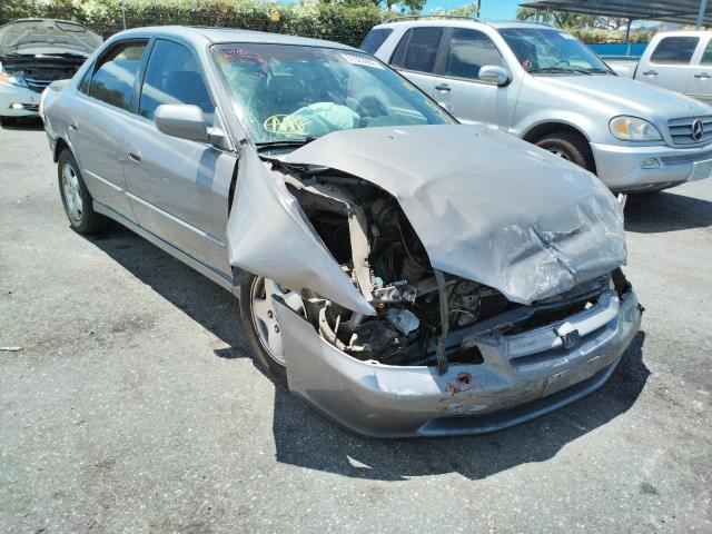 HONDA ACCORD EX 2000 with VIN 1HGCG1653YA061237 - Photo from auction