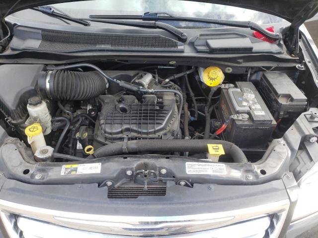 Photo 7 from auction – 2014 CHRYSLER TOWN & COU with VIN 2C4RC1CG1ER467194