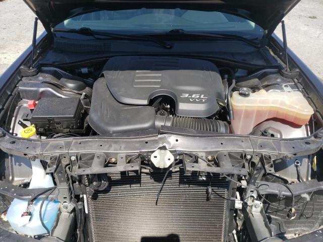 Photo 7 from auction – 2019 CHRYSLER 300 LIMITE with VIN 2C3CCAEGXKH555797