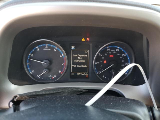Photo 8 from auction – 2017 TOYOTA RAV4 XLE with VIN 2T3RFREVXHW581948