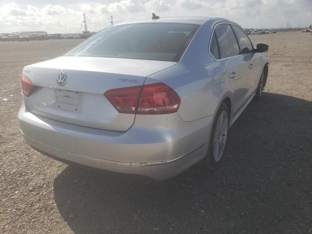 Photo 4 from auction – 2014 VOLKSWAGEN PASSAT SEL with VIN 1VWCT7A31EC052987