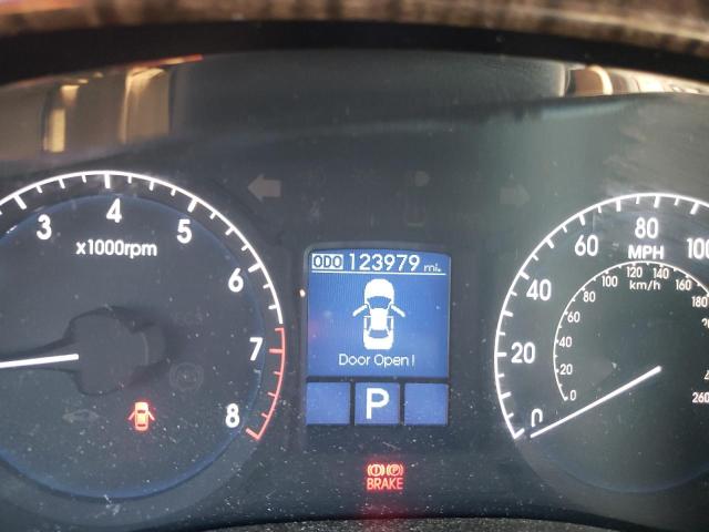 Photo 8 from auction – 2011 HYUNDAI GENESIS 3. with VIN KMHGC4DE2BU141534