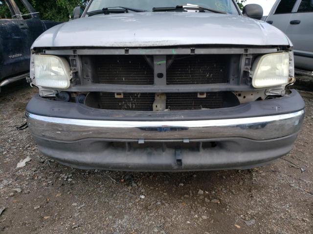 Photo 9 from auction – 2003 FORD F150 with VIN 1FTRF17W73NB55240