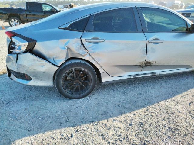 Photo 9 from auction – 2017 HONDA CIVIC LX with VIN 19XFC2F56HE059928