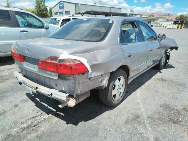 Photo 4 from auction – 2000 HONDA ACCORD EX with VIN 1HGCG1653YA061237