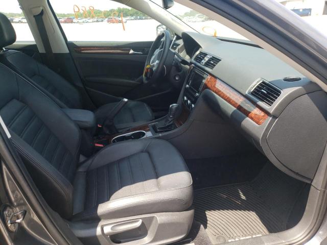 Photo 5 from auction – 2013 VOLKSWAGEN PASSAT SEL with VIN 1VWCH7A35DC013755