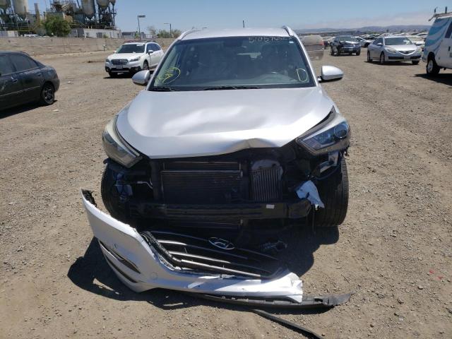 Photo 9 from auction – 2016 HYUNDAI TUCSON LIM with VIN KM8J33A25GU149502