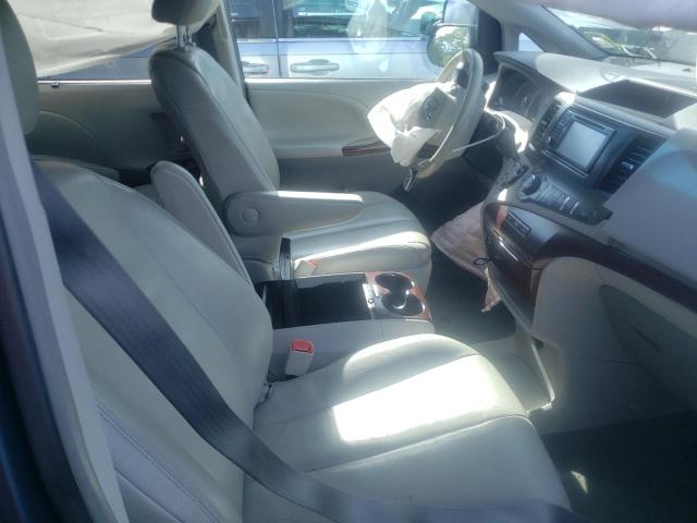 Photo 5 from auction – 2014 TOYOTA SIENNA XLE with VIN 5TDYK3DC8ES464211