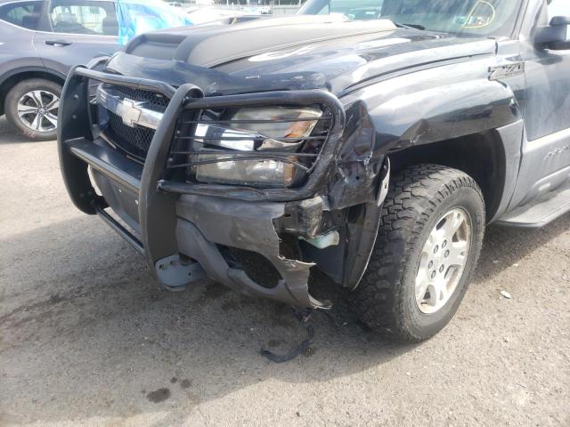 Photo 9 from auction – 2003 CHEVROLET AVALANCHE with VIN 3GNEK13TX3G157117