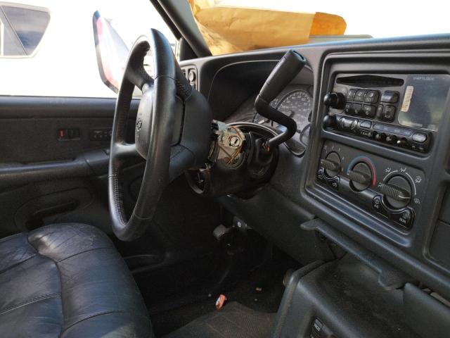 Photo 9 from auction – 2002 CHEVROLET SILVERADO with VIN 2GCEK19T721427427