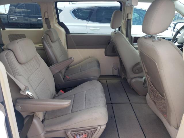 Photo 6 from auction – 2010 CHRYSLER TOWN & COU with VIN 2A4RR5D10AR193619