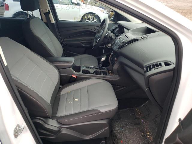 صورة رقم 5 من المزاد - 2017 FORD ESCAPE S مع VIN 1FMCU0F77HUD21409