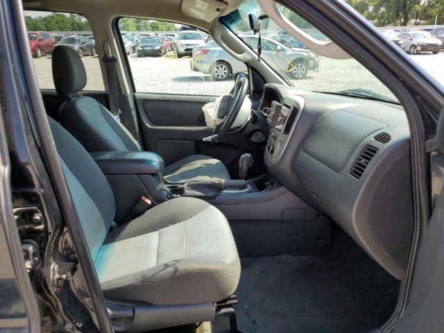 Photo 5 from auction – 2005 FORD ESCAPE XLS with VIN 1FMYU02Z05KD51792