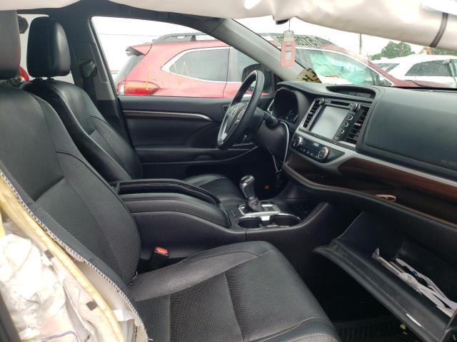 Photo 5 from auction – 2016 TOYOTA HIGHLANDER with VIN 5TDDKRFHXGS305915