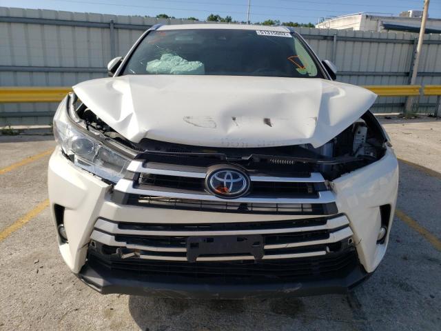 Photo 9 from auction – 2017 TOYOTA HIGHLANDER with VIN 5TDJZRFH6HS521616