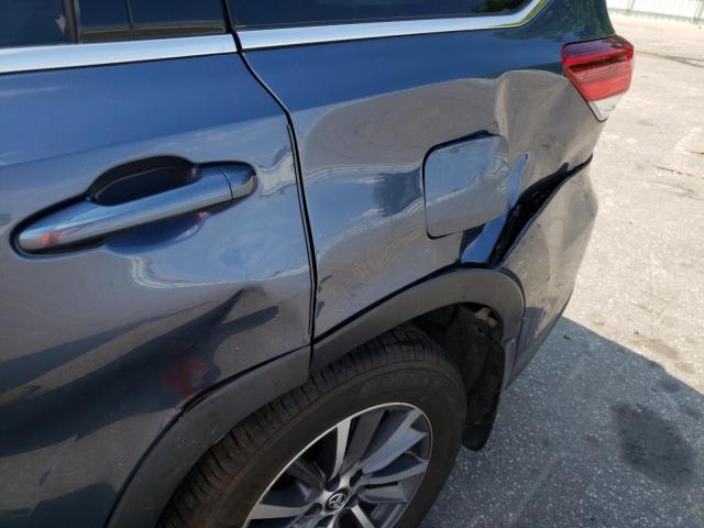 Foto 10 de la subasta – 2017 TOYOTA HIGHLANDER con VIN 5TDJZRFH3HS521377