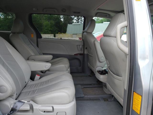 Photo 6 from auction – 2013 TOYOTA SIENNA XLE with VIN 5TDDK3DC6DS070462