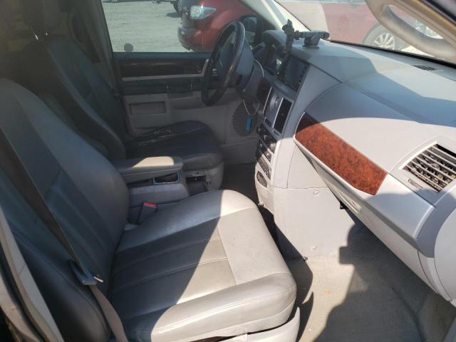 Photo 5 from auction – 2010 CHRYSLER TOWN & COU with VIN 2A4RR5D13AR310237