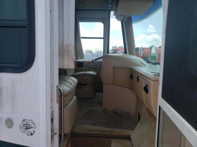 Photo 5 from auction – 2000 FREIGHTLINER MCL MOTORH with VIN 4UZ6XJCA3YCG76743