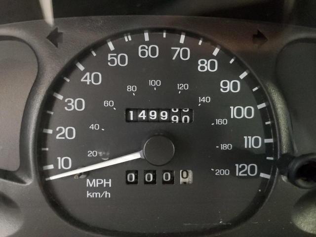 Photo 8 from auction – 2000 FORD ESCORT with VIN 3FAFP13P3YR158693