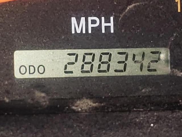 Photo 8 from auction – 2001 TOYOTA TUNDRA LIM with VIN 5TBJN32101S126282