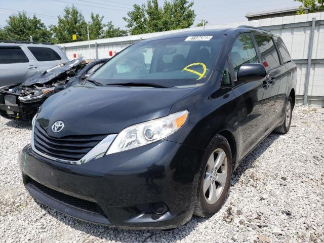 Photo 2 from auction – 2015 TOYOTA SIENNA/LE with VIN 5TDKK3DC5FS583664
