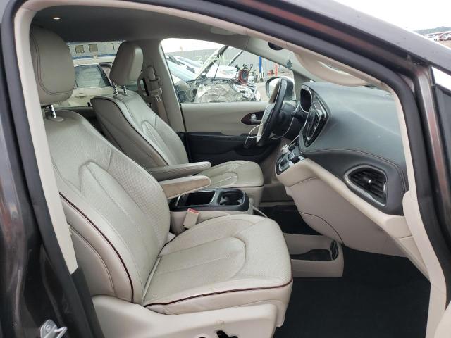 Photo 5 from auction – 2017 CHRYSLER PACIFICA L with VIN 2C4RC1GG1HR555791