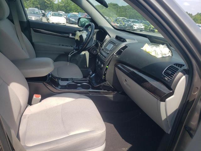 Photo 5 from auction – 2015 KIA SORENTO LX with VIN 5XYKT4A63FG593219