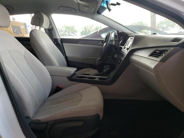 Photo 5 from auction – 2016 HYUNDAI SONATA SE with VIN 5NPE24AF4GH387305