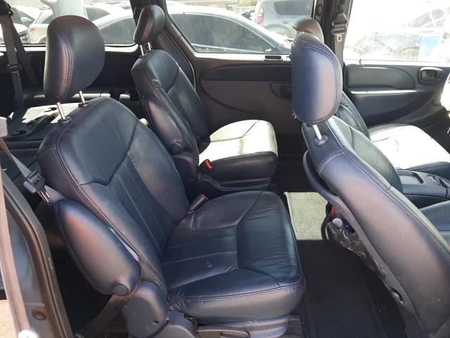 Photo 6 from auction – 2003 CHRYSLER TOWN & COU with VIN 2C4GP54L53R283193