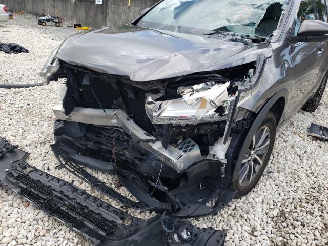 Photo 9 from auction – 2017 TOYOTA HIGHLANDER with VIN 5TDKZRFH7HS511181
