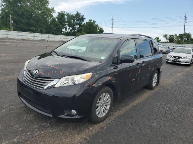 Photo 2 from auction – 2011 TOYOTA SIENNA XLE with VIN 5TDYK3DC0BS163976