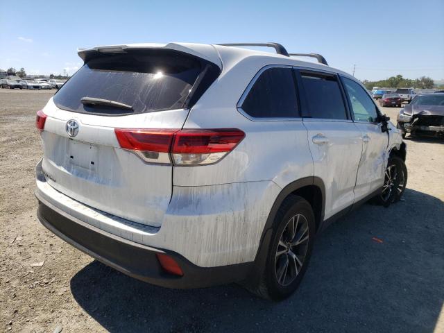 Photo 4 from auction – 2019 TOYOTA HIGHLANDER with VIN 5TDZARFH8KS058038