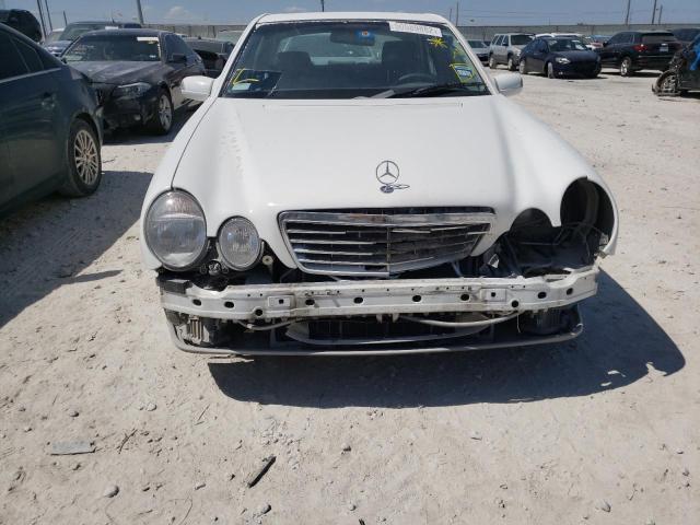 Photo 9 from auction – 2001 MERCEDES-BENZ E 320 with VIN WDBJF65J61B263167