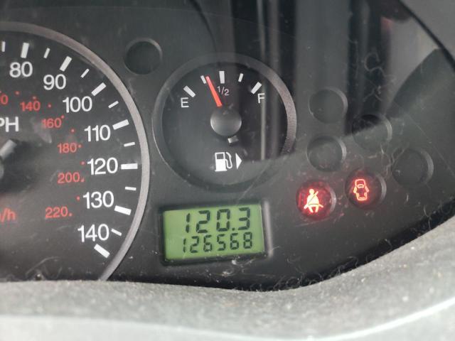 Photo 8 from auction – 2005 FORD FOCUS ZX4 with VIN 1FAFP34N45W235668