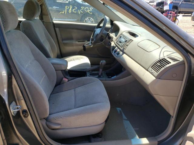 Photo 5 from auction – 2004 TOYOTA CAMRY LE with VIN 4T1BF32K74U585225