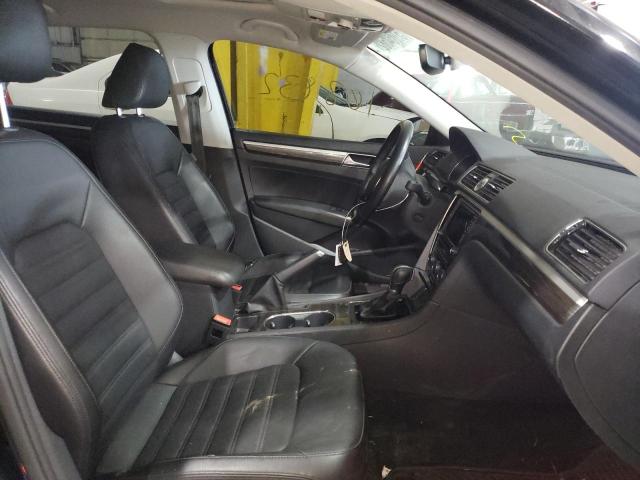 Photo 5 from auction – 2016 VOLKSWAGEN PASSAT SEL with VIN 1VWCT7A38GC048776