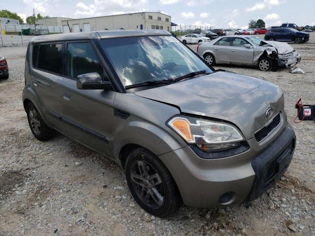 KIA SOUL + 2010 with VIN KNDJT2A26A7155880 - Photo from auction