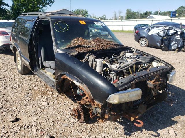 CHEVROLET BLAZER 1998 with VIN 1GNDT13W7W2117173 - Photo from auction