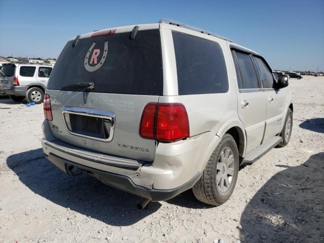 Photo 4 from auction – 2005 LINCOLN NAVIGATOR with VIN 5LMFU27565LJ14952