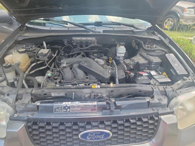 Photo 7 from auction – 2005 FORD ESCAPE LIM with VIN 1FMYU94175KB76307