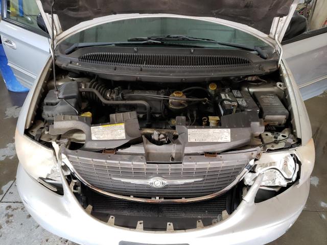 Photo 7 from auction – 2002 CHRYSLER TOWN & COU with VIN 2C8GT54L82R696976