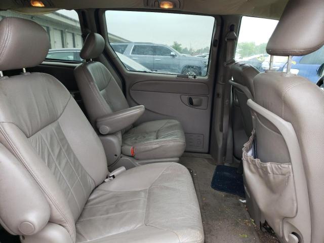 Photo 6 from auction – 2003 CHRYSLER TOWN & COU with VIN 2C8GP74LX3R104933