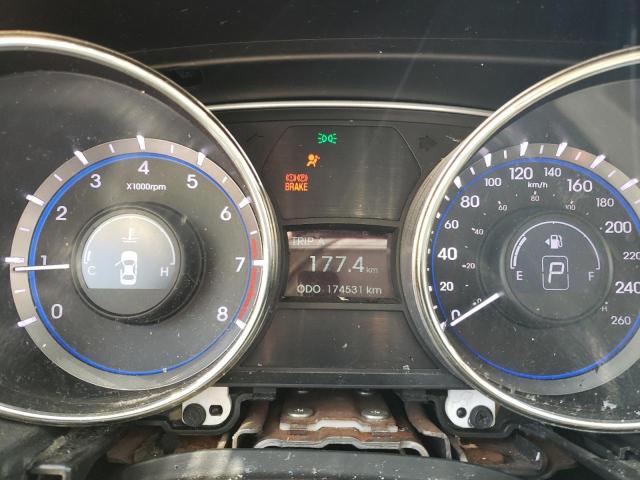 Photo 8 from auction – 2011 HYUNDAI SONATA SE with VIN 5NPEC4AB2BH183332