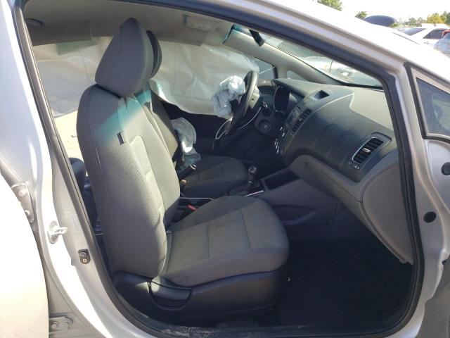 Photo 5 from auction – 2017 KIA FORTE LX with VIN 3KPFK4A75HE076730