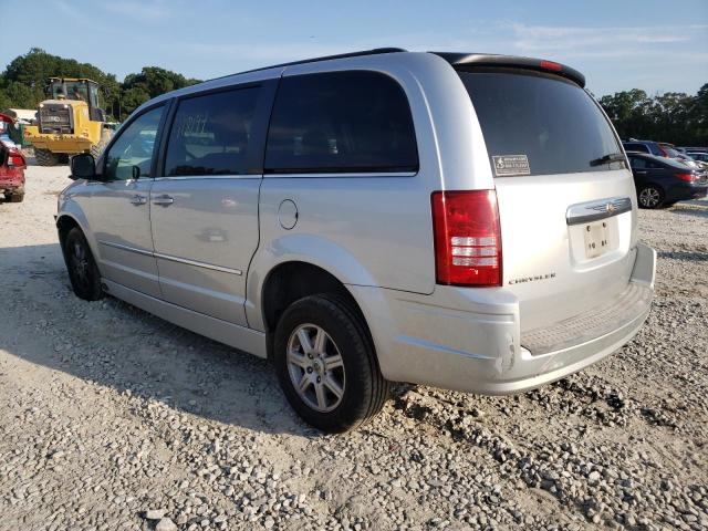 Photo 3 from auction – 2010 CHRYSLER TOWN & COU with VIN 2A4RR5D16AR176324